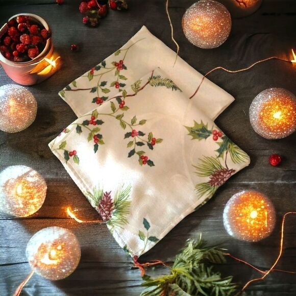 St Nicholas Square Christmas Napkin Cloth Fabric Set of 2 Winter Pine Branches. - Picture 13 of 16